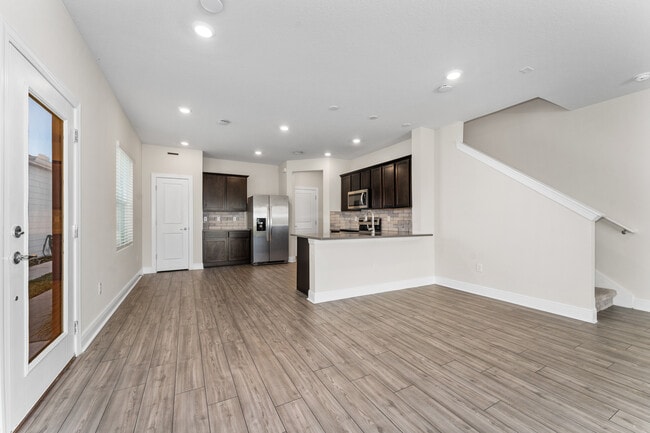 Building Photo - 4758 Kissimmee