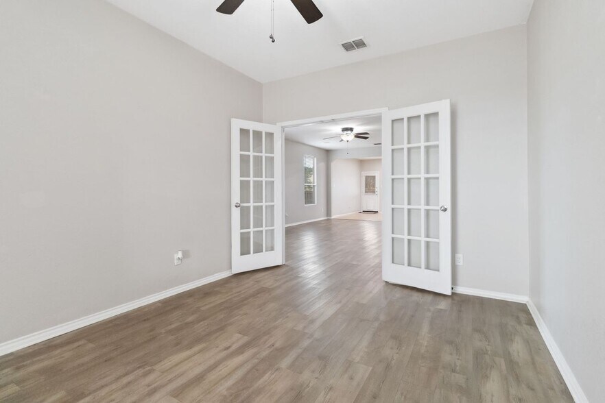 Building Photo - 3637 Double Diamond