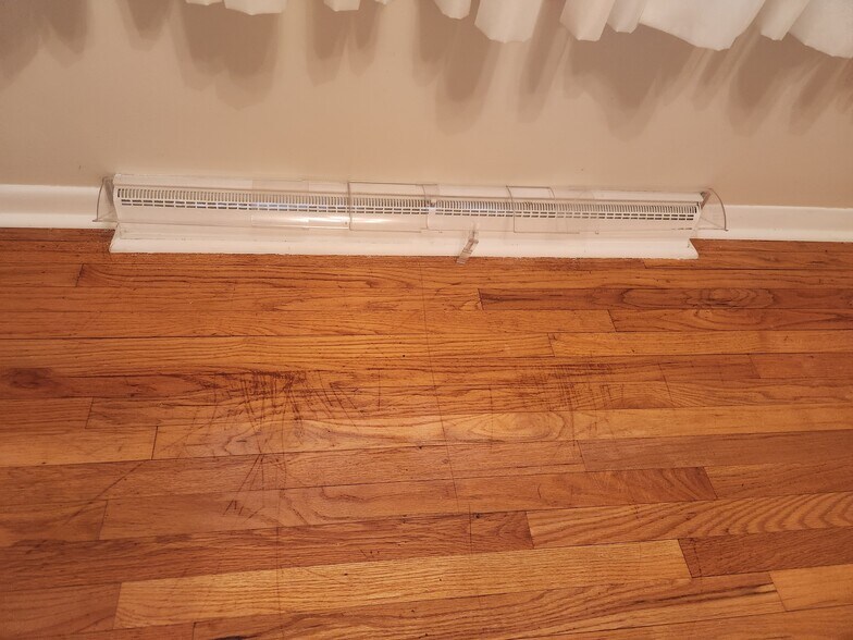 Building Photo - 518 E Walton Ave