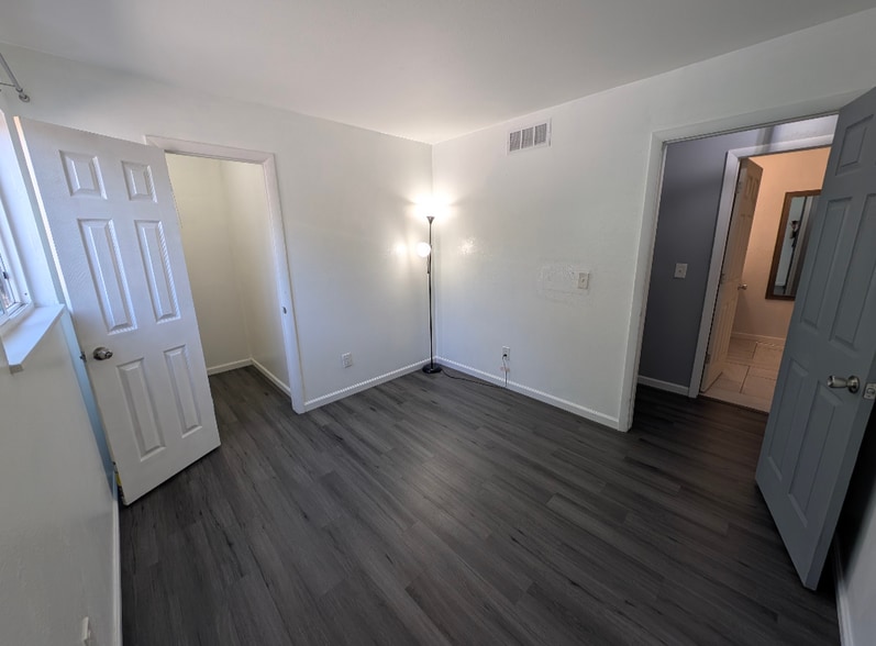 Building Photo - 7998 Chase Cir