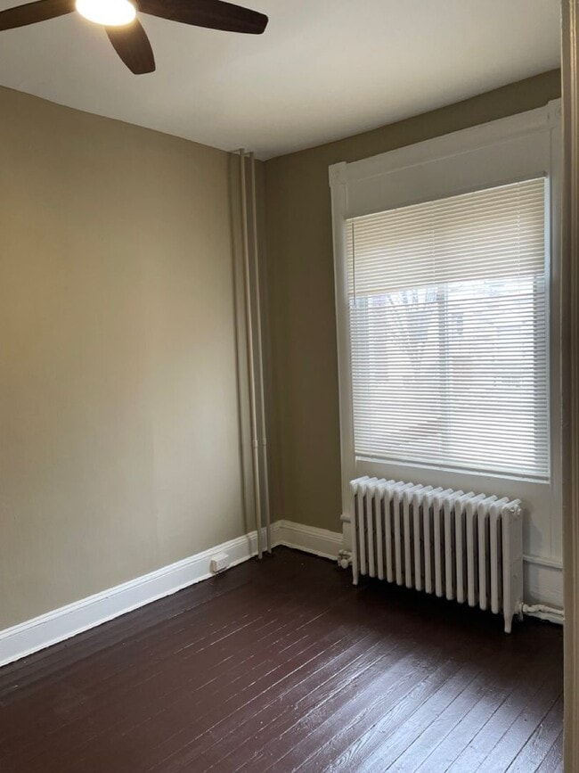 Building Photo - 719 N Milton Ave