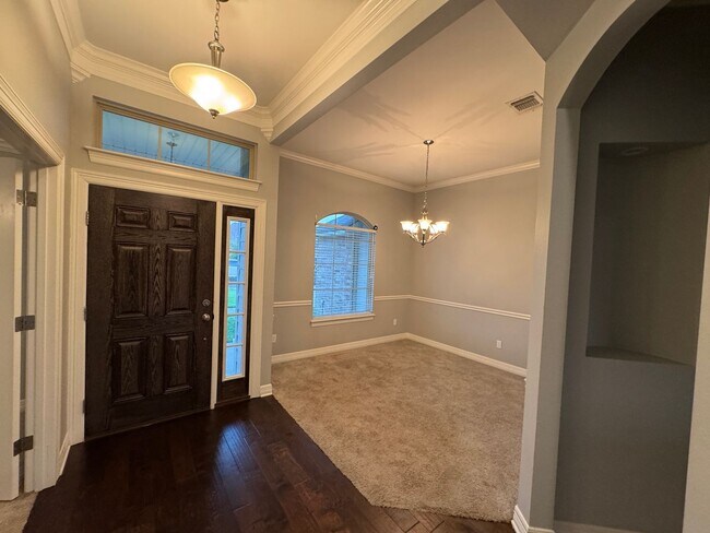 Building Photo - Haughton Schools!!! Close to I-20!