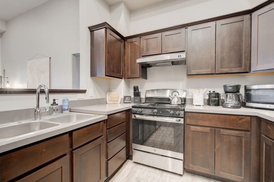 Building Photo - 2210 Remington Way