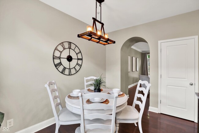 Building Photo - 529 E New York St