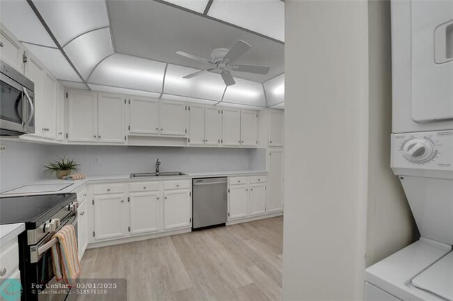Building Photo - 3500 Galt Ocean Dr