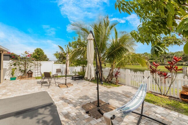 Building Photo - Turnkey 3-bed, 2-bath home with a 2-car garage Single Family Home