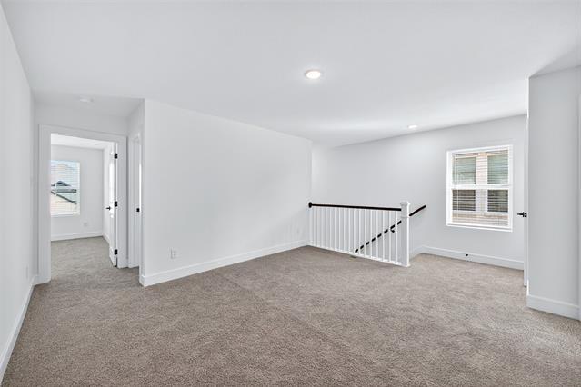 Building Photo - 910 Sunflower Trl