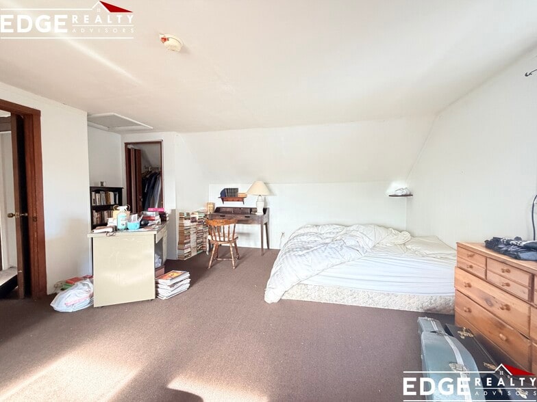 Building Photo - 94 Nottinghill Rd