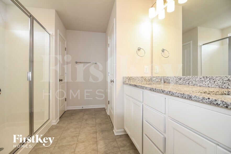 Building Photo - 302 Ashborne Ln