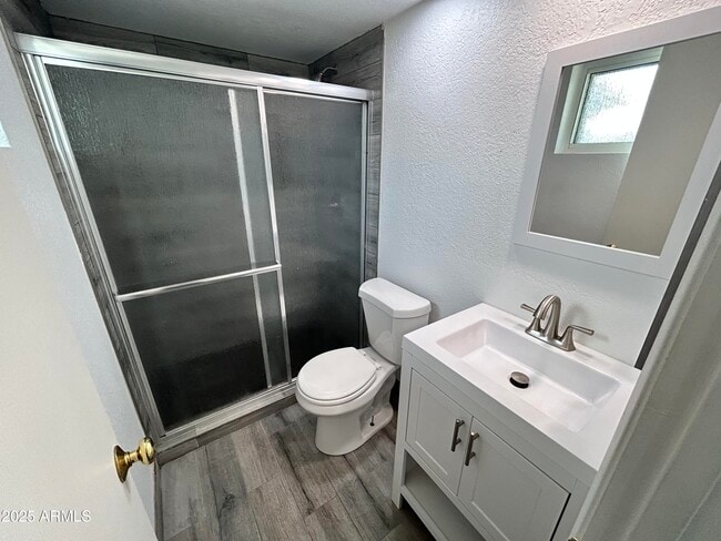 Building Photo - 413 W Piute Ave