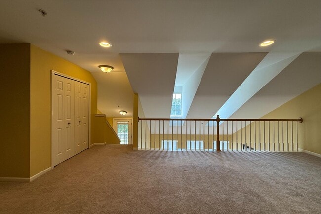 Building Photo - 1091 Beaver Run