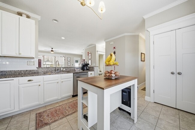 Building Photo - 544 Mill Creek Pkwy