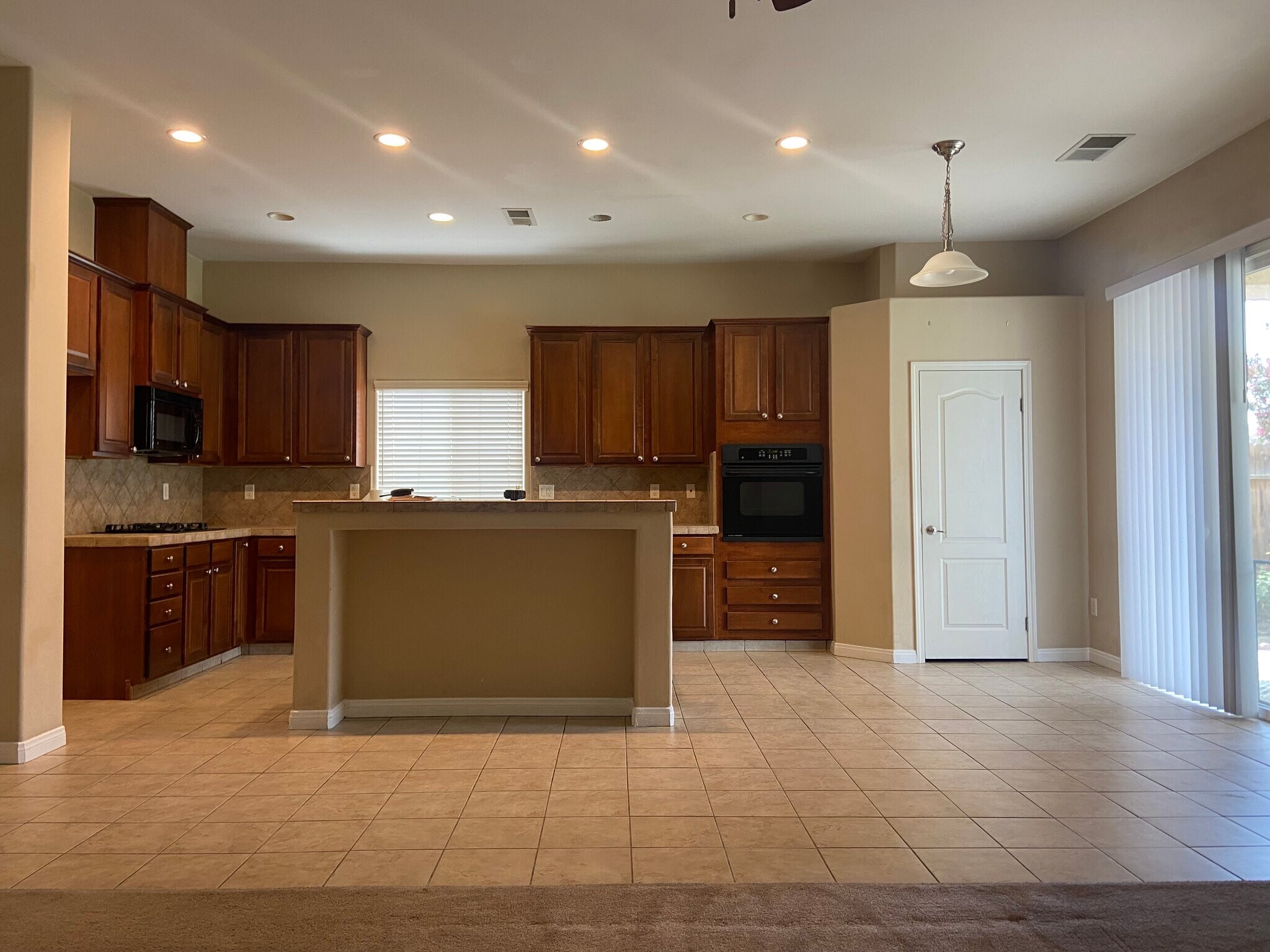 Building Photo - 11100 Cypress Falls Ave