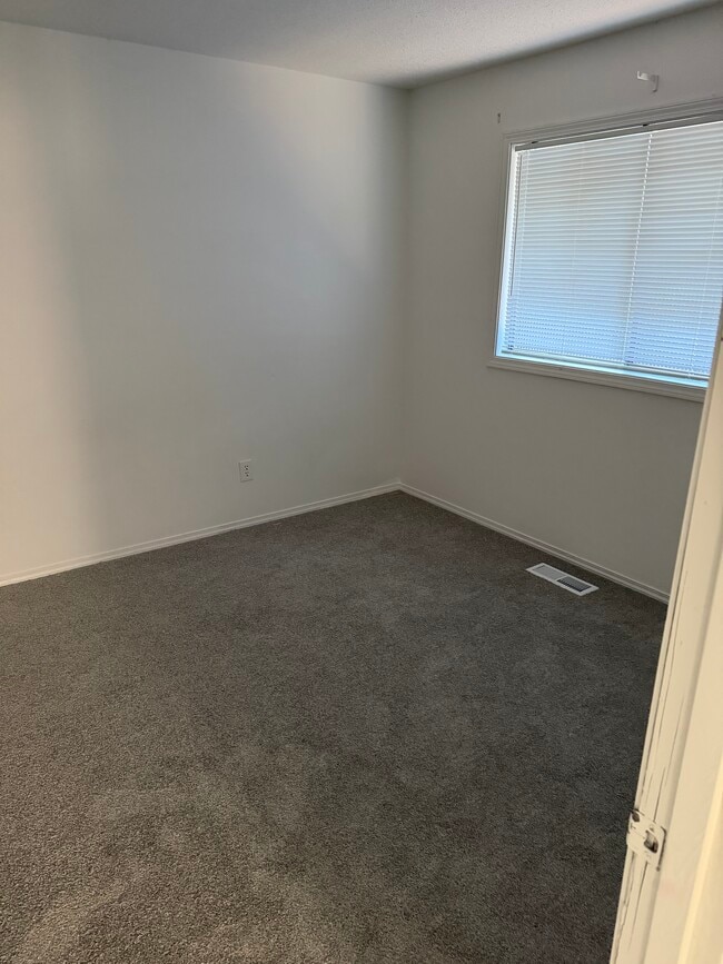 Building Photo - 1788 SW 5th St