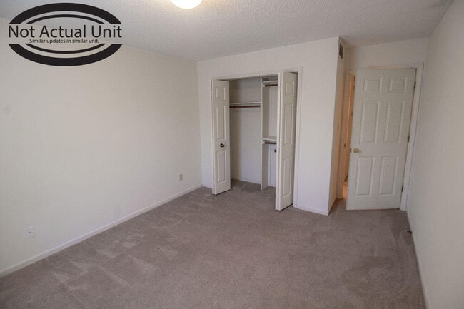 Building Photo - 1910 Mirtle Grove Ct