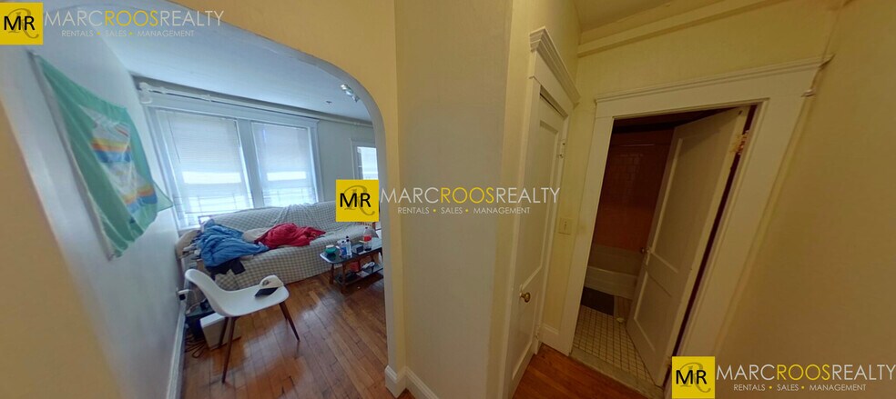 Building Photo - 305 Allston St