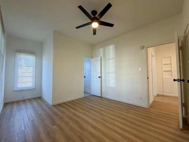 Building Photo - 810 E Chevy Chase Dr