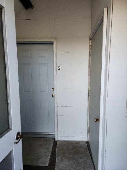 Building Photo - 109 N Kimball Ave