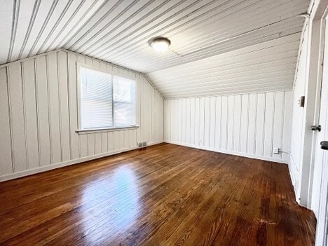 Building Photo - 20211 Gilchrist St