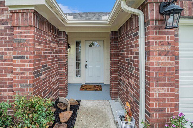 Building Photo - 18103 Red Ash Ct