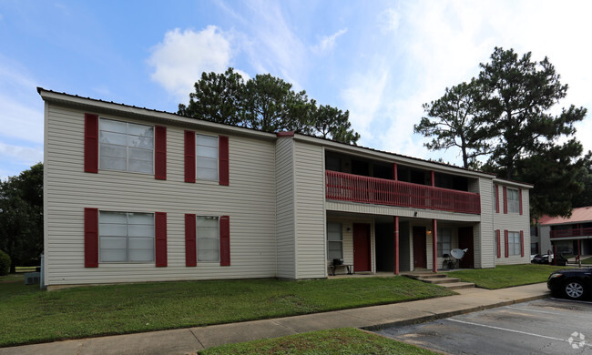 Building Photo - Creekside Apartments