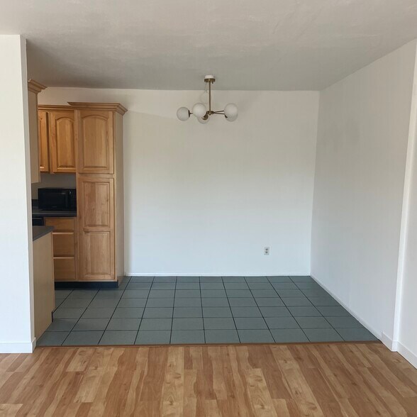 Building Photo - 120 N Bethlehem Pike