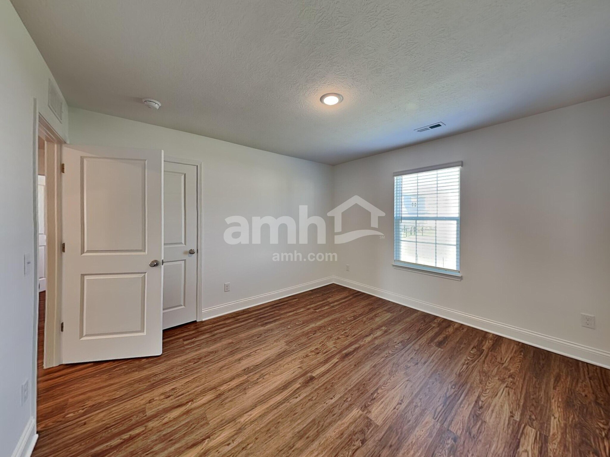 Building Photo - 8399 Northpoint Dr