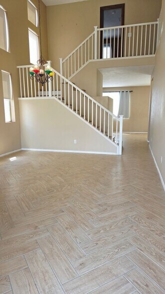 Building Photo - 30115 Willow Dr