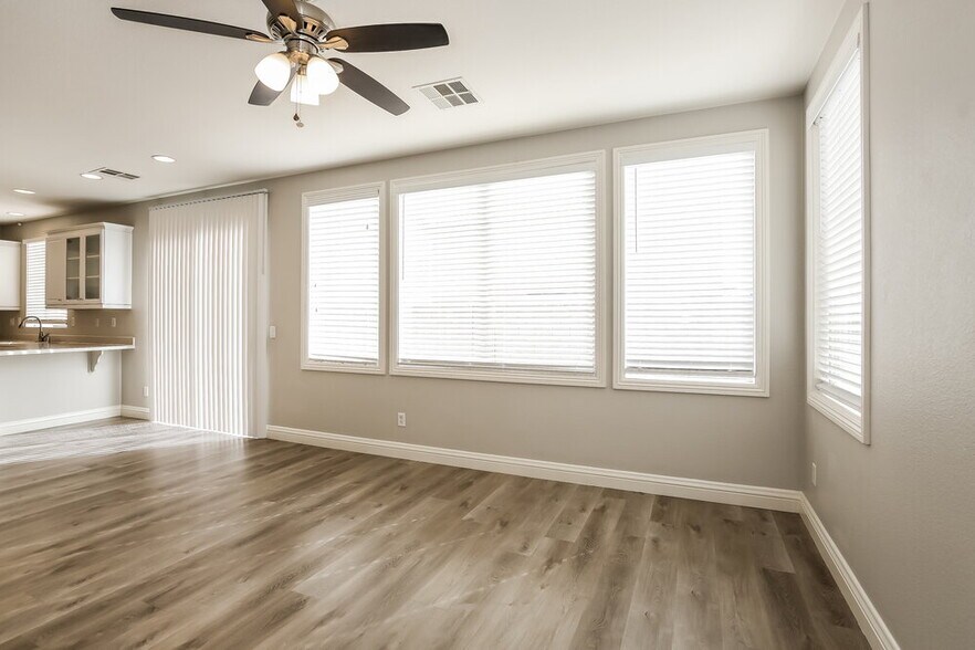 Building Photo - 1857 Bayhurst Ave