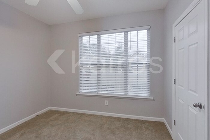 Building Photo - 605 Sophia Ct