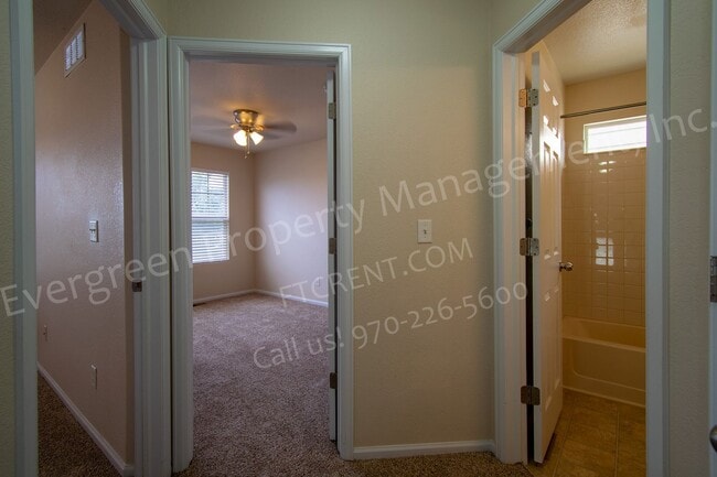 Building Photo - 2214 Bow Side Dr