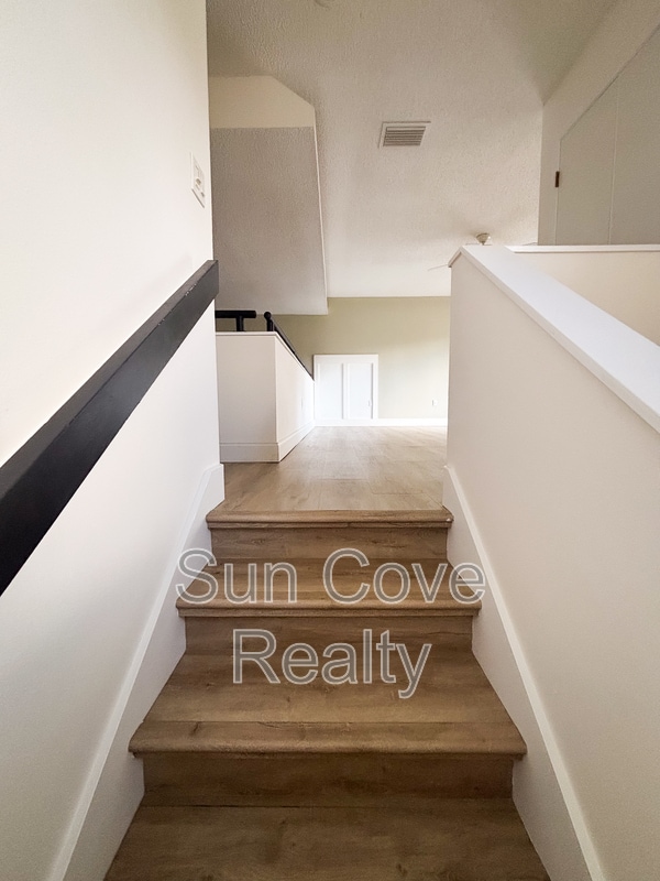 Building Photo - 4518 Ascot Cir S