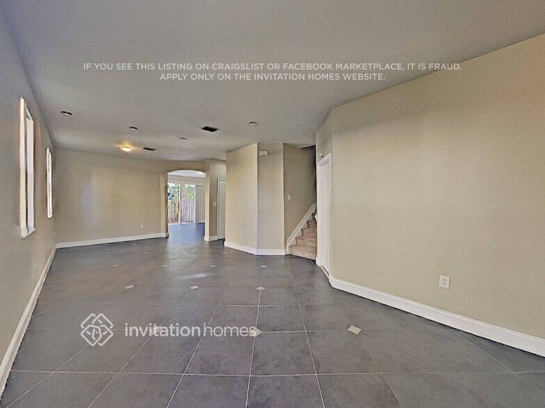 Building Photo - 15050 SW 9th Terrace