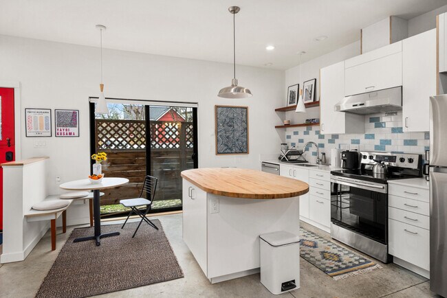 Building Photo - 6314 11th Ave NW