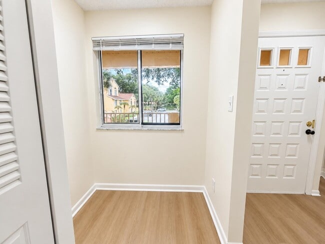 Building Photo - 1172 Coral Club Dr