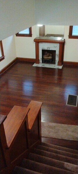 Building Photo - 2914 Bales Ave