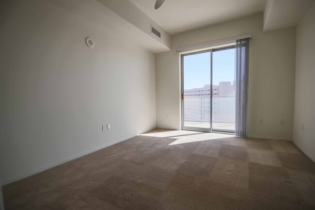 Building Photo - Pool-View High-Rise Living at One Las Vegas with Resort-Style Amenities!