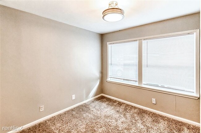 Building Photo - 4137 Woodfin St