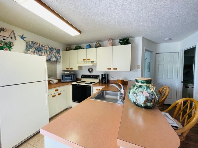 Building Photo - 25100 Sandhill Blvd