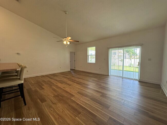 Building Photo - 616 Manatee Bay Dr