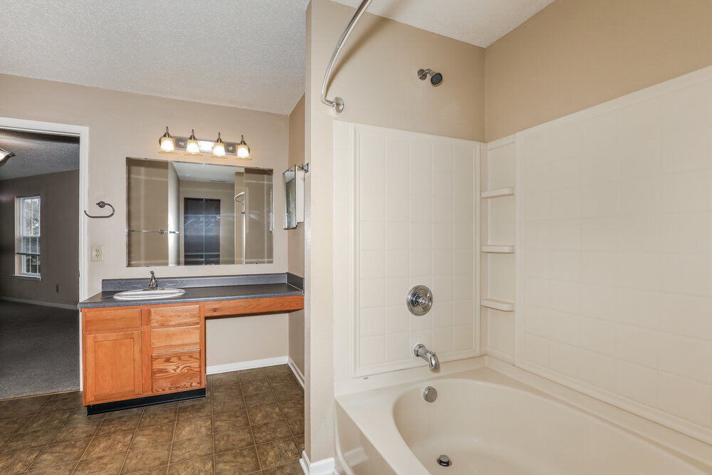 Building Photo - 15213 Beam St