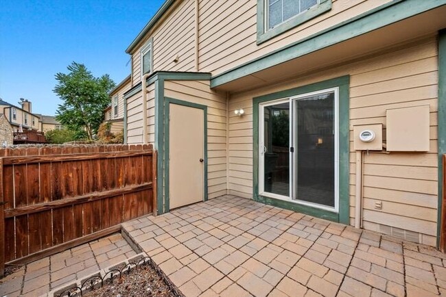 Building Photo - Beautiful 2-Bedroom Westminster Townhome with Private Patio