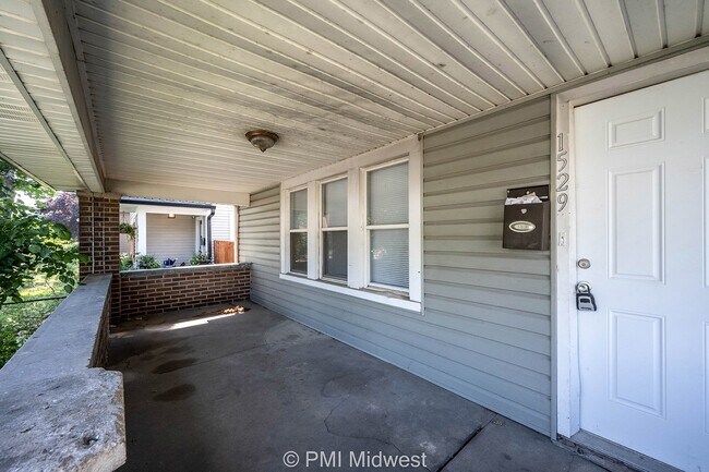 Building Photo - 1529 E Ohio St