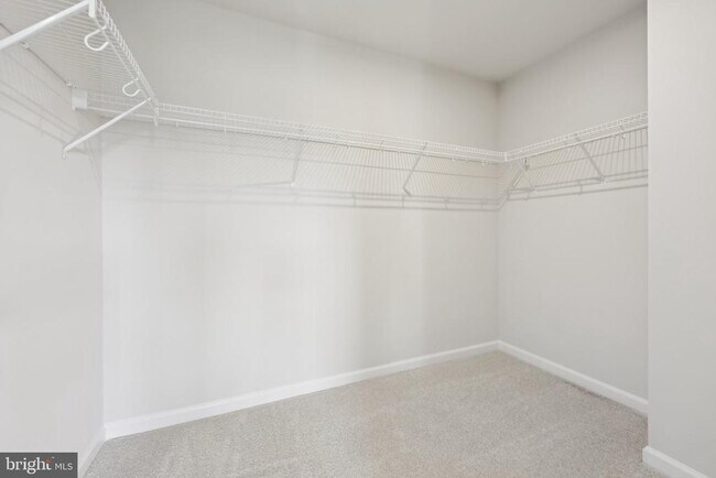 Building Photo - 8816 Selby Ct