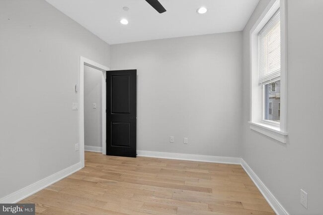 Building Photo - 2138 E Albert St