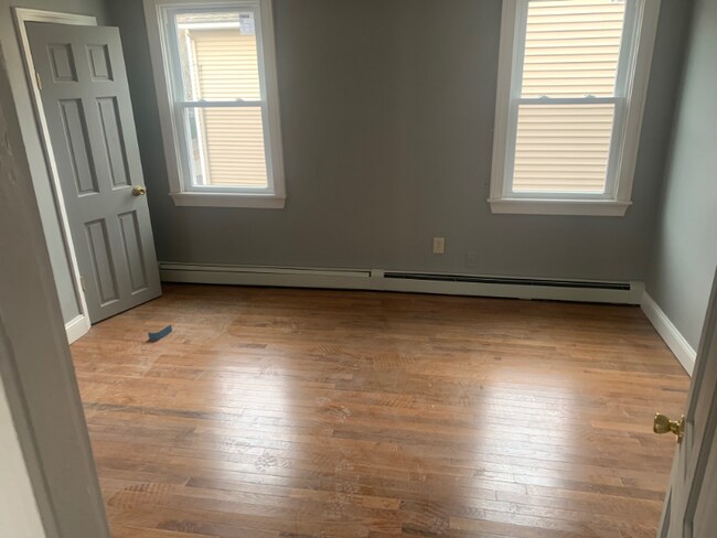 Building Photo - 28 Wood St