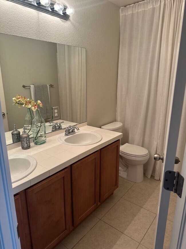 Building Photo - Wolf Ranch Charmer