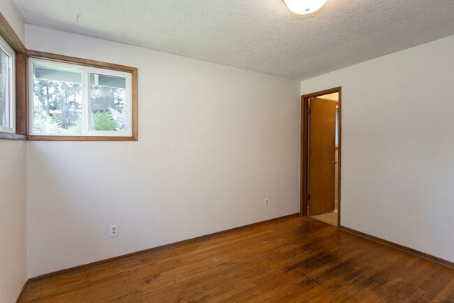 Building Photo - Available Beautiful Single-Level Home with...