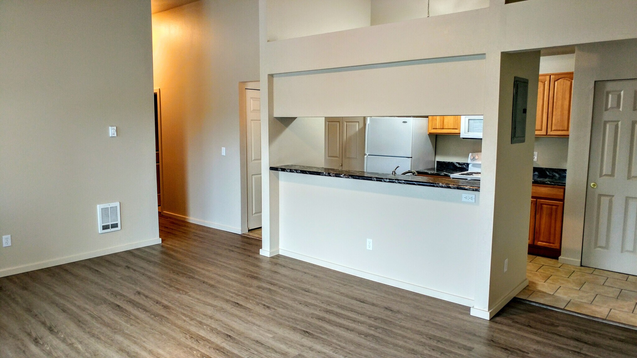 Building Photo - 3007 Mt Vista Rd