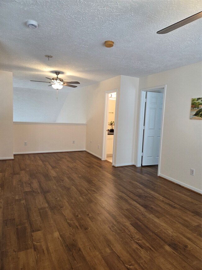 Building Photo - 4306 Lakeside Meadow Dr